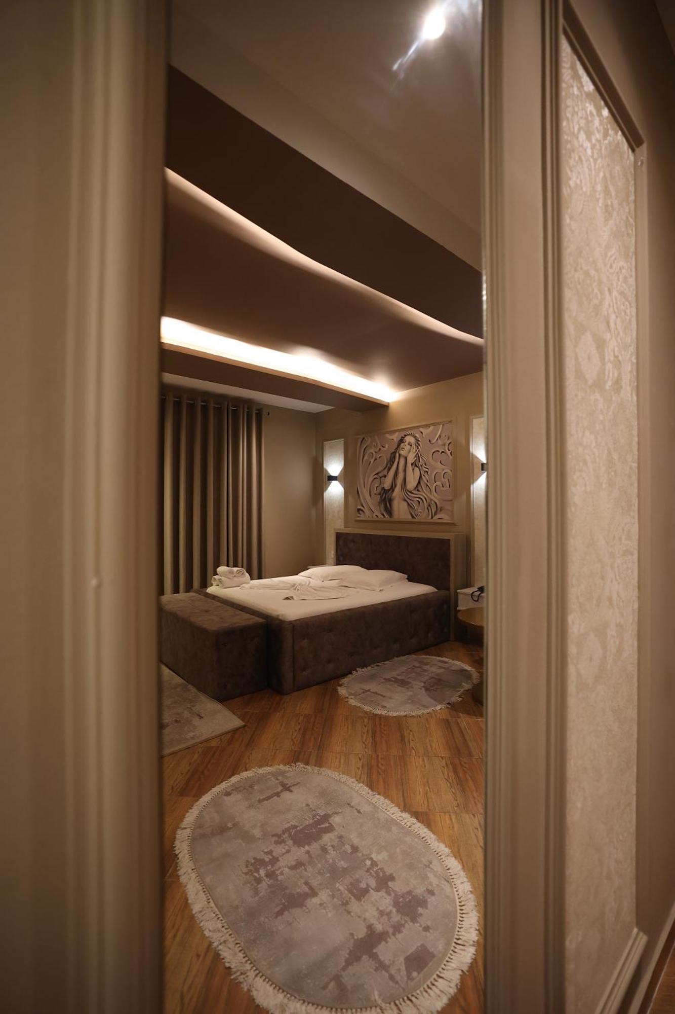 Hotel Elvis Mjull-Bathore Luaran gambar