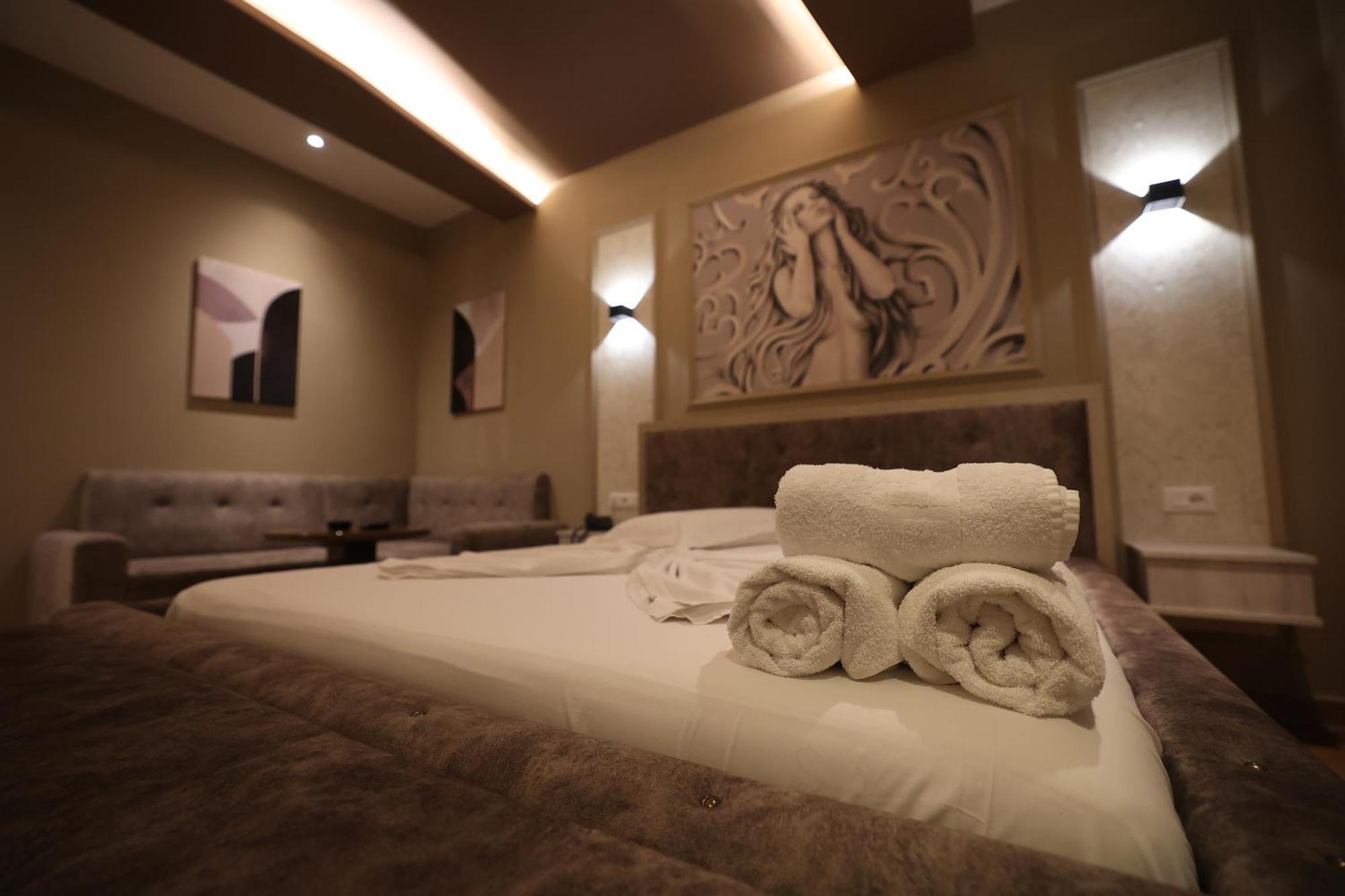 Hotel Elvis Mjull-Bathore Luaran gambar