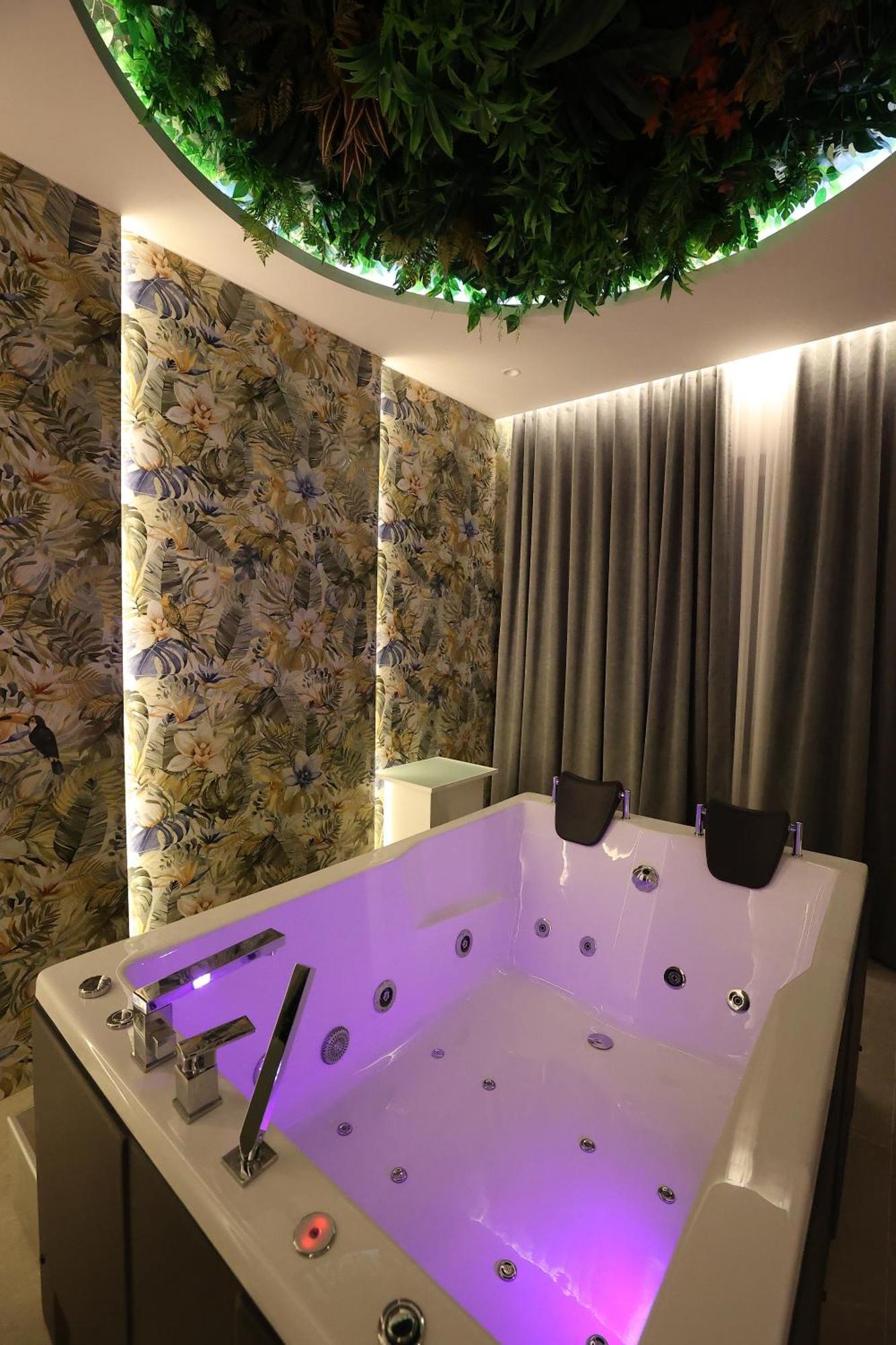 Hotel Elvis Mjull-Bathore Luaran gambar